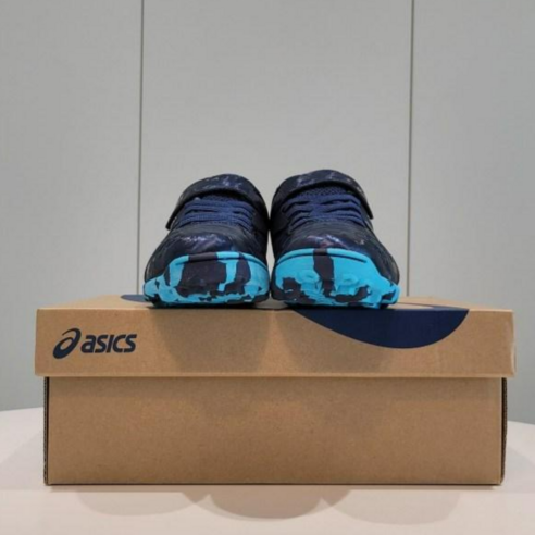 아동의 풋살 경험을 편안하고 즐겁게 만드는 아동 어린이 키즈 주니어 찍찍이 벨크로 풋살화