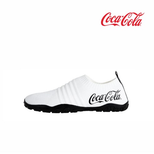 올 여름, 스타일과 안전을 모두 갖춘 코카콜라 아쿠아슈즈 링클과 함께 시원한 물놀이를 즐겨보세요!