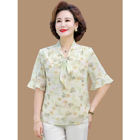 중년 여성을 위한 완벽한 여름 블라우스