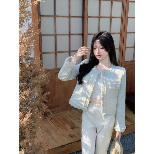 가을과 봄 날씨에 따뜻함과 세련미를 선사하는 티와이 럭셔리 트위드 자켓