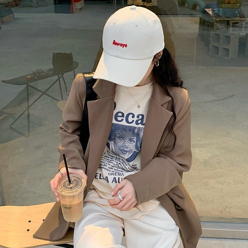 야구 모자 모자 패션 모자 스타일. 소프트 스포츠 한국어, 베이지