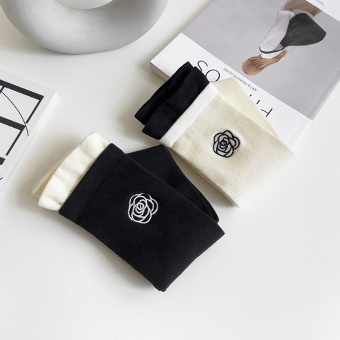 여성 골프양말 까멜리아 자수 올블랙 화이트 명품 니삭스 양말 2결레세트