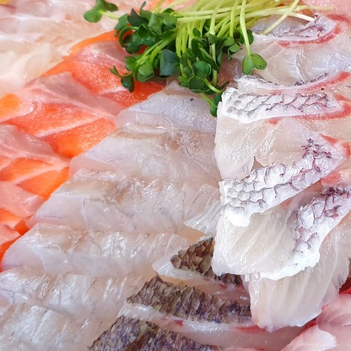 신선한 남해안 해산물의 맛을 집에서 즐기는 남해안 활어 모둠회