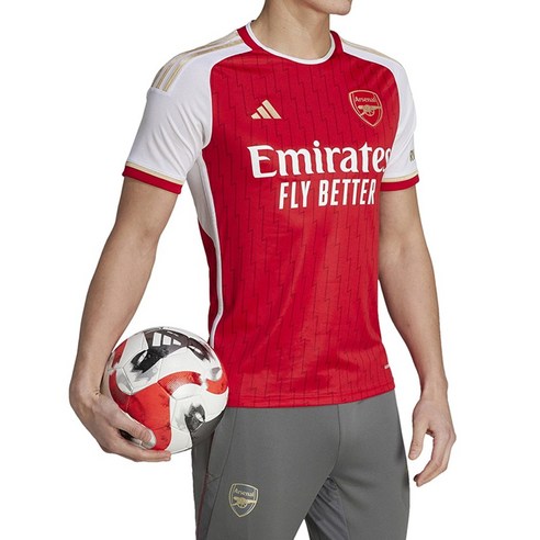 아스날의 심장을 입다: 아디다스 아스날 홈 유니폼 저지