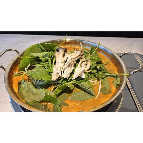 오늘 저녁 뭐 먹지? 칼칼하고 든든한 어죽 어탕국수 밀키트로 고민 해결! 청년어부밀키트