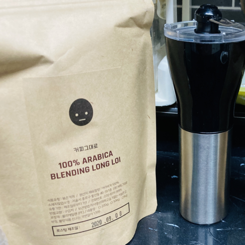 커피 애호가를 위한 신선하고 고소한 100% 아라비카 블렌딩 롱로이 원두