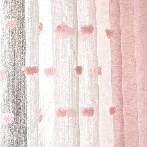 블루베리 레이스 아일렛 커튼: 햇살을 머금은 우아한 공간의 완성 여아방커튼