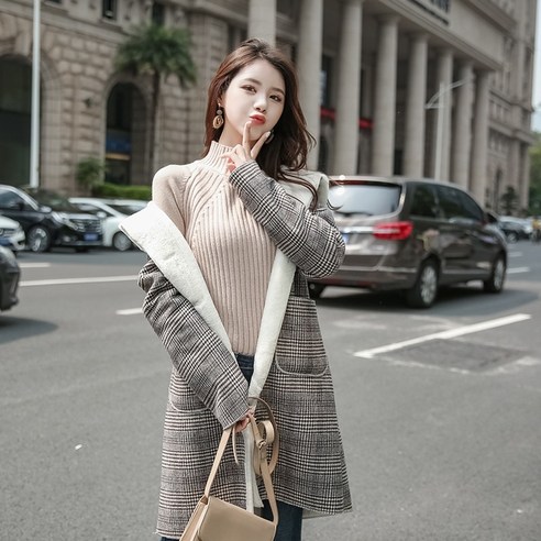 화이트 벨벳 체크 코트 미들 롱 싱글 브레스티드 소재