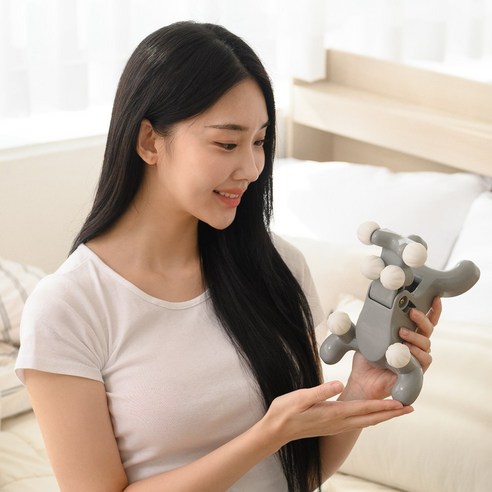 뭉친 피로를 녹이는 휴식, 리브릭스 목 마사지기