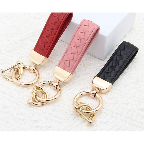 고급스러움이 돋보이는 차량용 키홀더