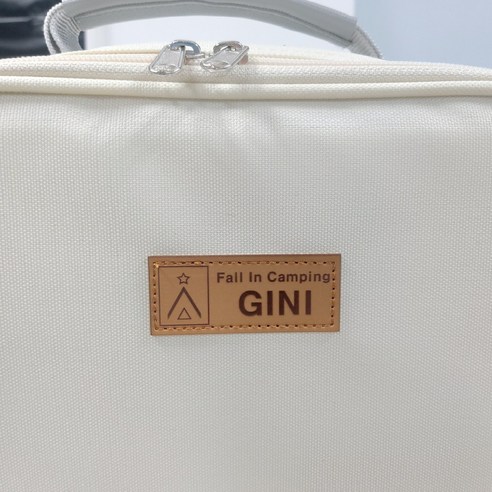 안전하고 편안하게 푸어오버 드리퍼를 운반하고 캠핑에서도 고급 커피 경험을 즐길 수 있는 스탠리 클래식 푸어오버 커피 드리퍼 세트 가방