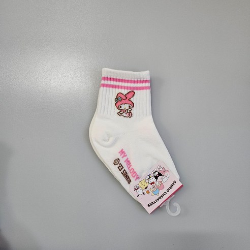 산리오 캐릭터와 함께하는 행복한 발걸음
