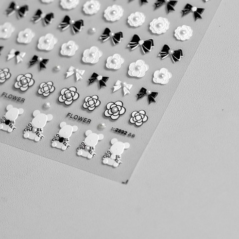 밋밋한 손톱, 순식간에 화려하게! 마법같은 네일 스티커의 세계 명품네일스티커