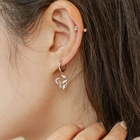 하이델로 14K18K 하이럽플라이 귀걸이로 세련된 스타일을 완성하세요.