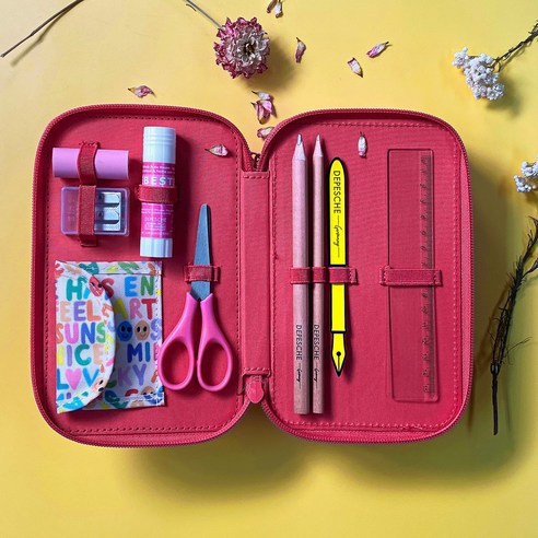 깔끔하고 조직적인 책상을 위한 탑모델 3단 필통