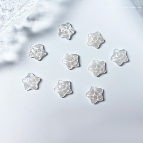 밋밋한 손톱에 생기를! 물결 네일 파츠로 완성하는 나만의 개성 별파츠