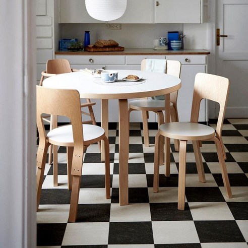 시간을 초월하는 아름다움, 아르텍 테이블