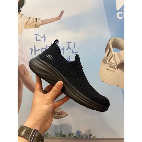 [스케쳐스 2001구로] SP0WW21Y011 BBK 고워크 6 슬립온 운동화