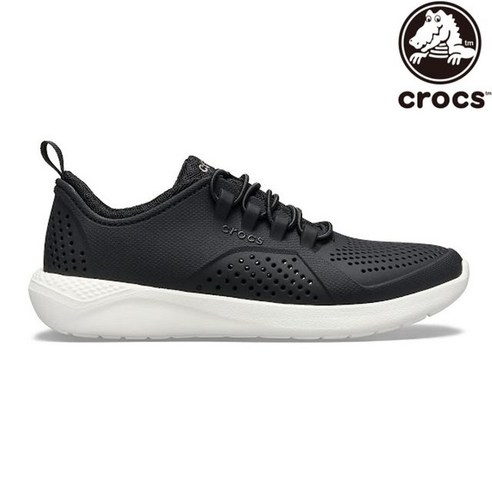 작은 발을 위한 편안하고 스타일리시한 신발