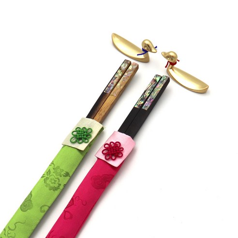 전통의 아름다움과 실용성을 겸비한 고급 젓가락 세트, 하지만 구매 전 신중한 고려 필요