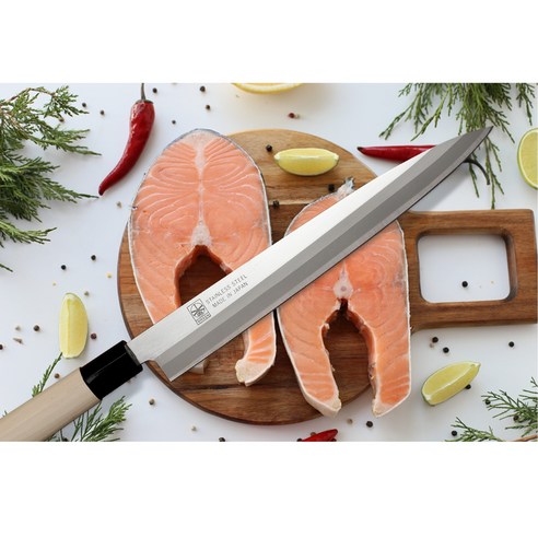 칼끝에 깃든 예술, 니켄 일월도 사시미칼로 미식의 깊이를 더하다.