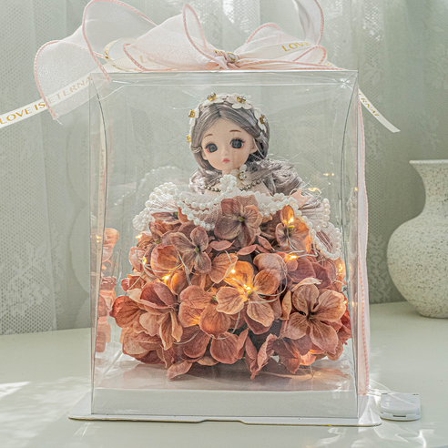 다관절 공주님 인형과 레드 수국으로 특별한 선물을 준비해보세요.