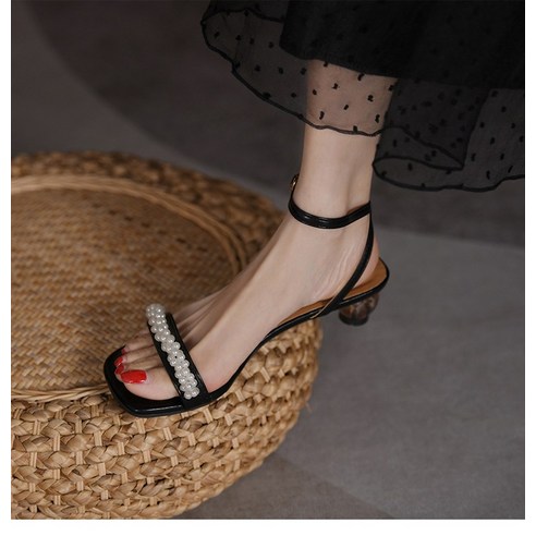크리스탈 힐 샌들 여성 여름 비즈 하이힐 새로운 진주 패션 여성 신발