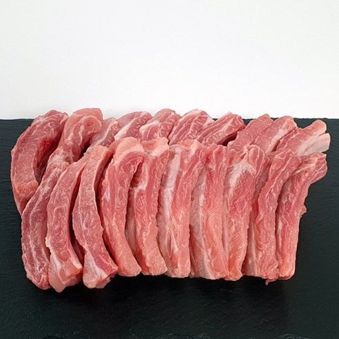고기올 한돈 냉장 등갈비는 맛있고 신선한 돼지 고기 등갈비로, 냉장보관하여 국내산으로 신뢰할 수 있는 한돈고기입니다.