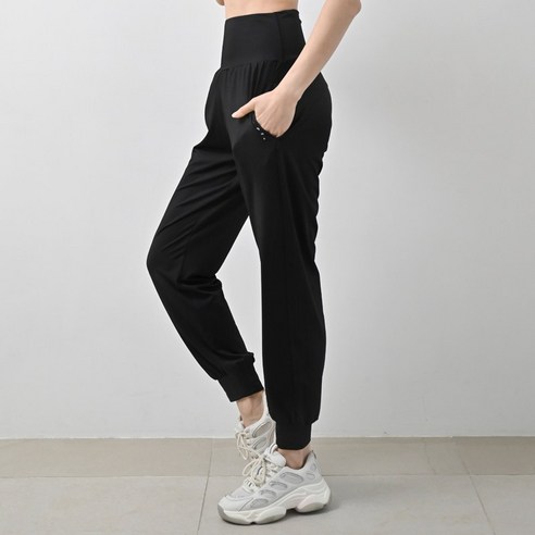 편안함과 스타일을 모두 갖춘 운동복