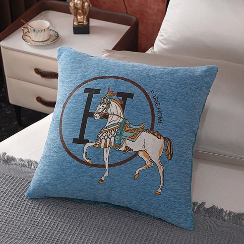 낡은 소파, 새 옷 입고 분위기 UP! 셔닐 자수 쿠션 커버로 완성하는 홈스타일링 비법 에르메스쿠션