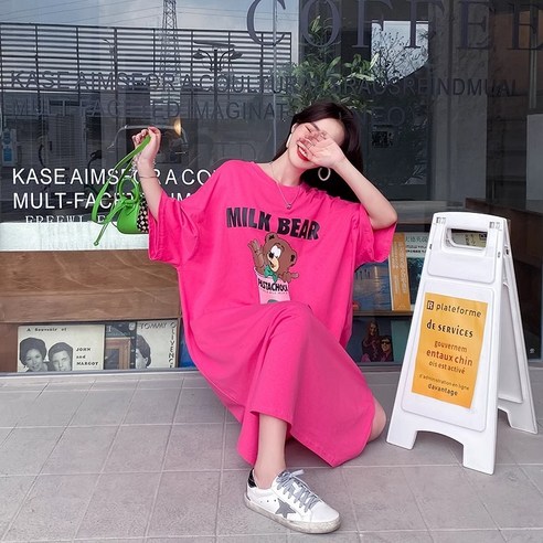 몸매를 아첨하게 연출하는 편안하고 세련된 여름용 빅사이즈 원피스