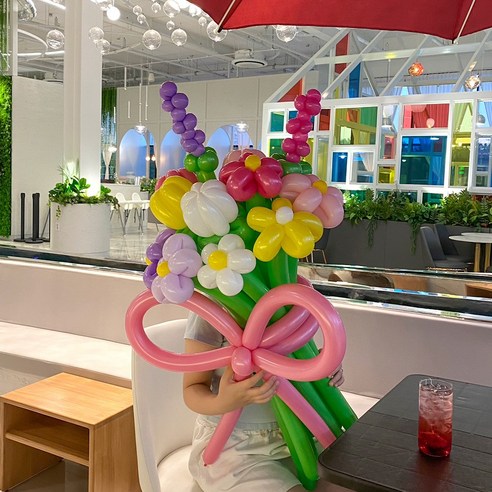 마법 같은 요술풍선 꽃다발로 특별한 이벤트를 장식하세요