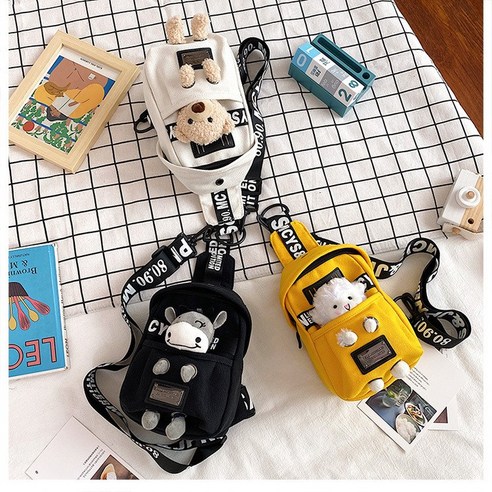 귀여움과 실용성을 겸비한 완벽한 아동용 미니 크로스백