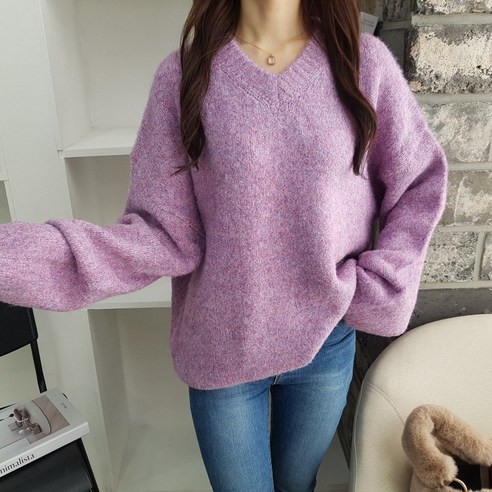 캐시미어와 알파카 울의 부드러움과 편안함을 만끽하는 여성용 국내제작 니트