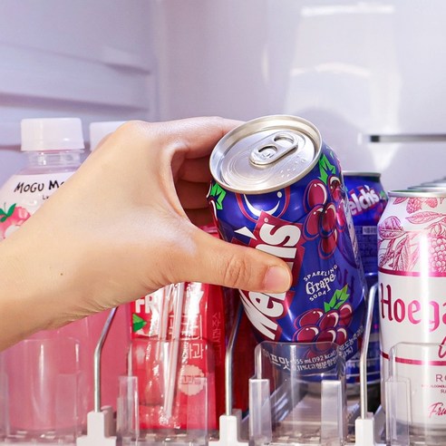 자동 정리 기능을 갖춘 리빙블러썸 캔음료 디스펜서 키친핏