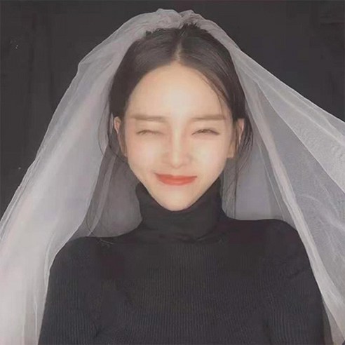 셀프 웨딩의 매력적인 면사포 베일 레이스