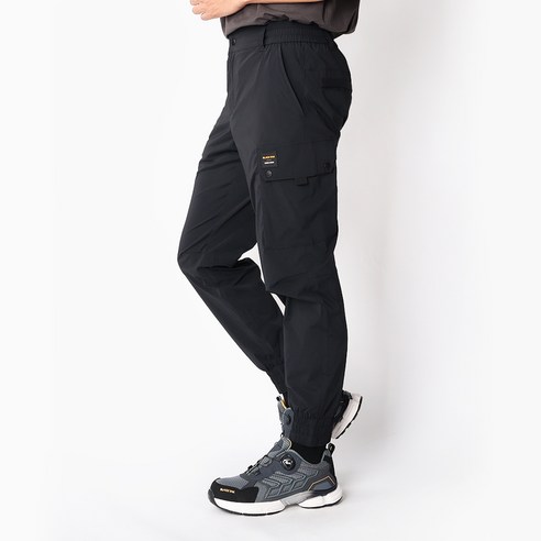 시원함과 편안함의 조화, 블랙야크 마운틴 쿨링 조거팬츠