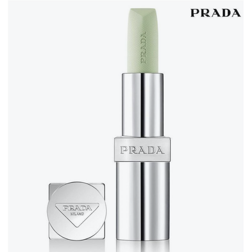 프라다 뷰티 립밤: 입술을 고급스럽고 보습감 있게 케어하는 필수품
