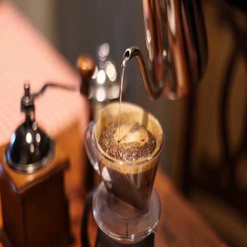 당일로스팅된 달콤하고 고소한 원두로 풍부한 맛과 향을 즐겨보세요.