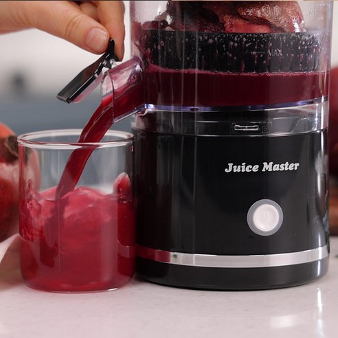 신선하고 영양가 있는 주스를 쉽고 빠르게 만드는 조혜련 생생착즙기 주스마스터