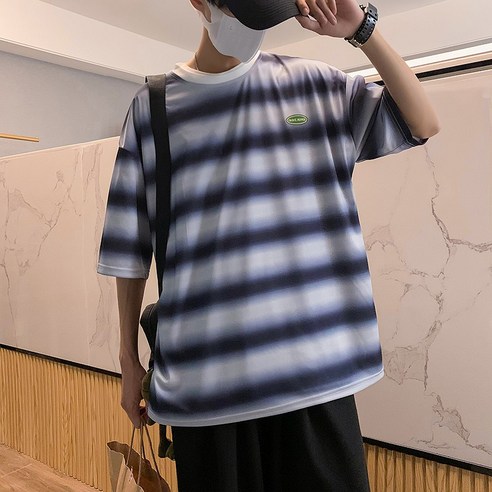 DFMEI 스트라이프 티셔츠 남자 반팔 캐주얼 티셔츠 커플 한국 스타일 느슨한 하프 소매 탑