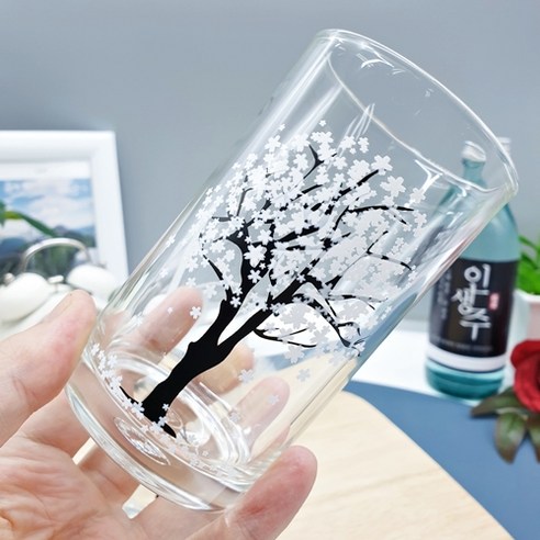 봄의 아름다움과 색상 변화의 마법이 담긴 인생술잔 색이변하는 벚꽃 맥주잔