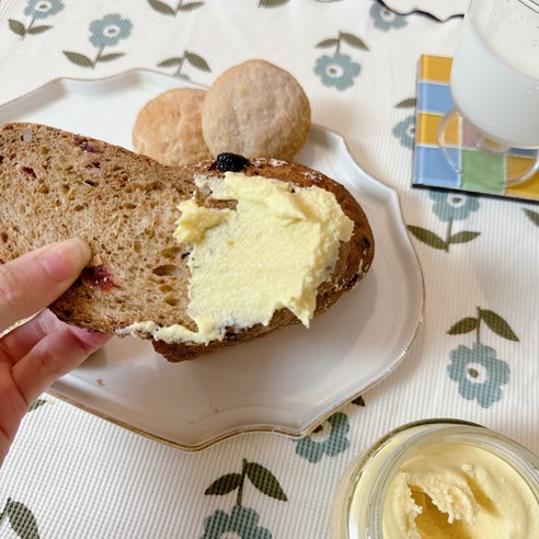 일상에 스며드는 달콤한 열대의 향기