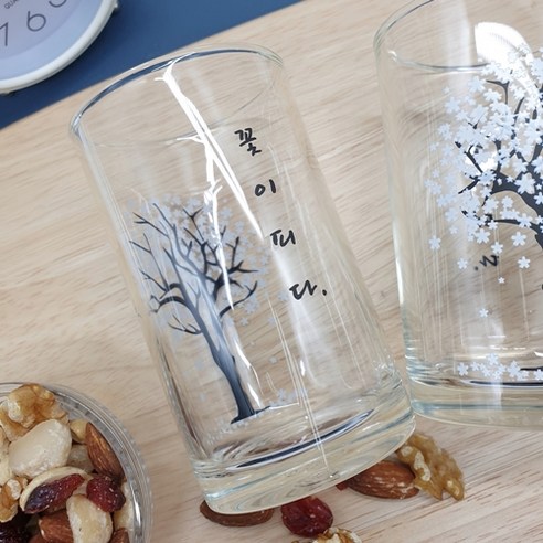 봄의 아름다움과 색상 변화의 마법이 담긴 인생술잔 색이변하는 벚꽃 맥주잔