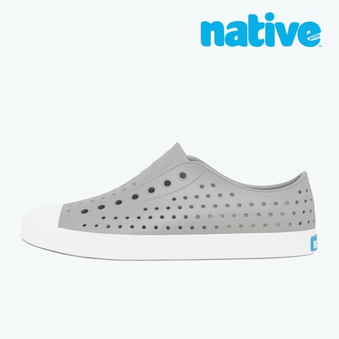 발을 자유롭게, 스타일을 완성하다: NATIVE 네이티브 제퍼슨 운동화 리뷰 네이티브제퍼슨