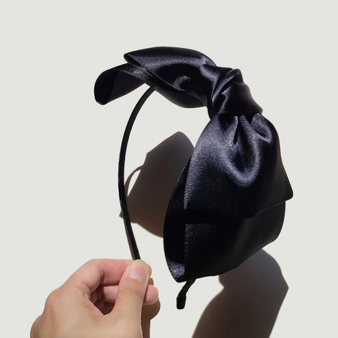 엘레강스한 아름다움을 선사하는 블링살롱 핸드메이드 리본 머리띠