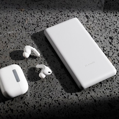 10,000mAh 용량, 고속 충전, 내구성 있는 보조 배터리로 장치의 전원을 안전하게 유지하세요.