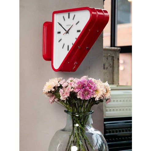 공간에 예술을 더하는 덜튼 보녹스 삼각 코너시계