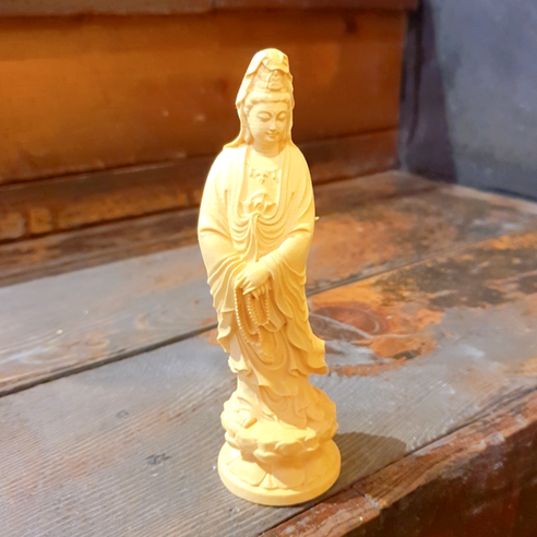 지친 일상에 평안을 선물하는 회양목 관세음보살 조각상
