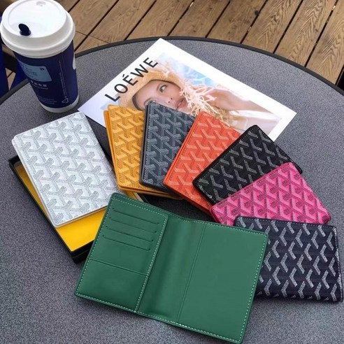 여행의 품격을 높이는 섬세한 선택, 명품 여권 케이스